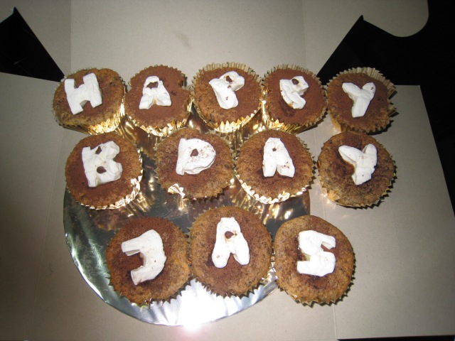 jas-bday-cupcakes2.jpg